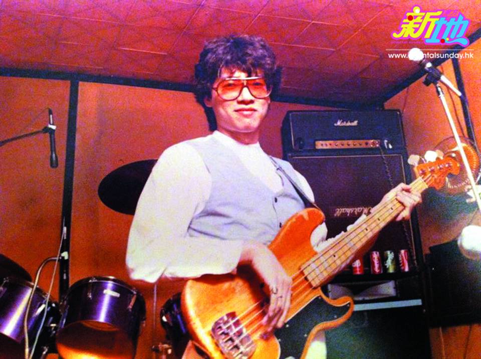 豹哥 讀完中學，單立文便到灣仔的夜場夾band彈bass搵錢。
