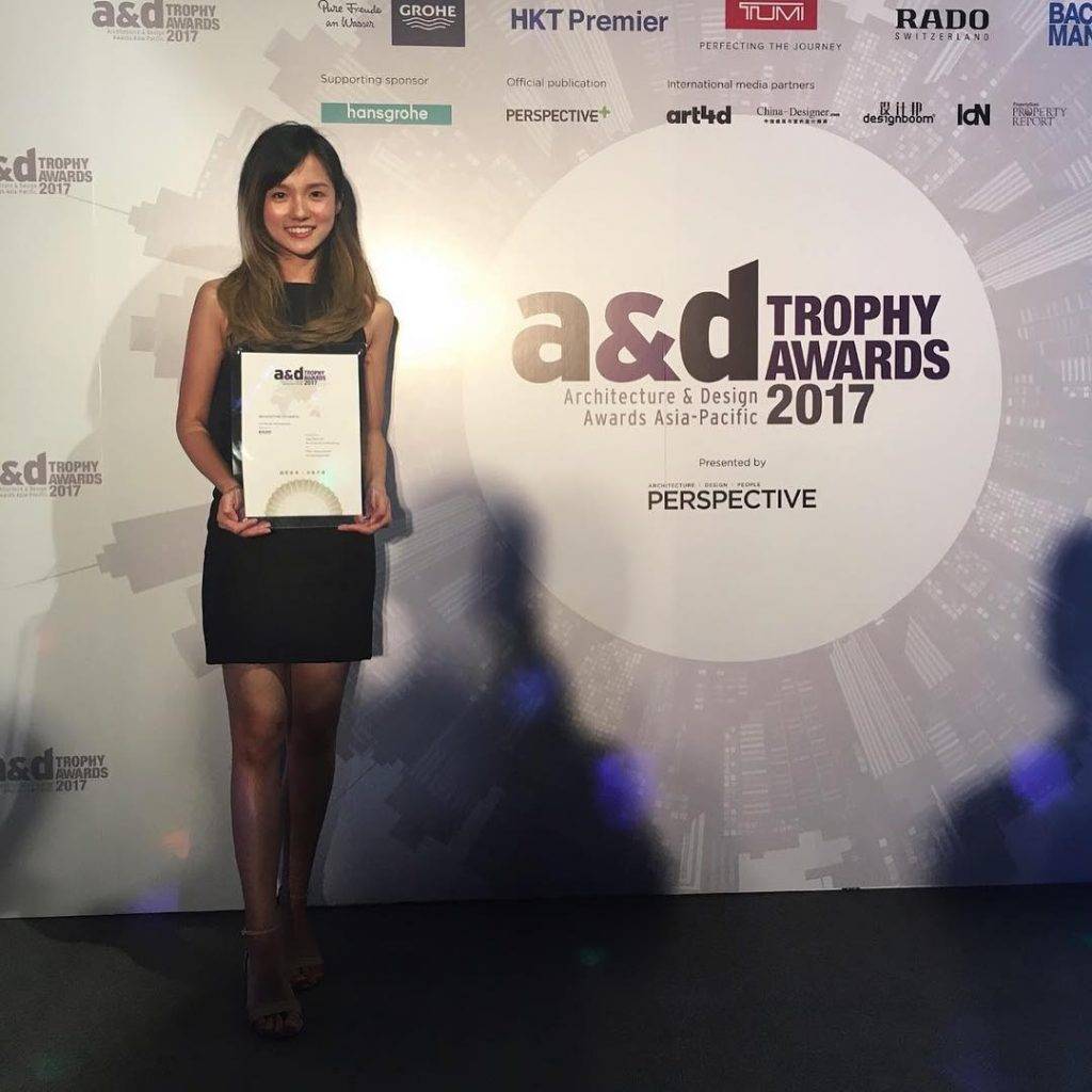 鄧卓殷 Amber在學期間，喺由亞洲權威雜誌Perspective舉辦的年度設計頒獎盛事「A&D TROPHY AWARDS」獲獎！