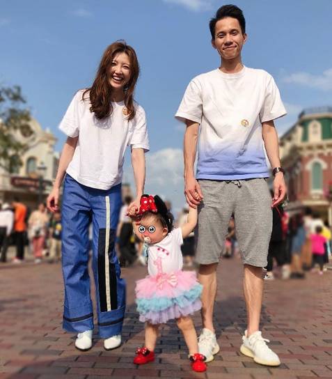 黃子恆 吳若希去年嫁給圈外男友Alex Ho，現時育有可愛女兒Giselle，一家三口勁幸福！