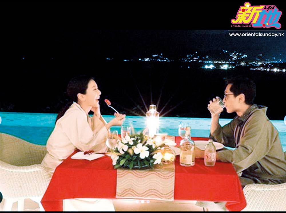  何雁詩在社交網上載鄭俊弘當日在蘇梅島 求婚的照片，自爆當晚二人正品嘗燭光晚 餐，男友突然拿出戒指求婚。