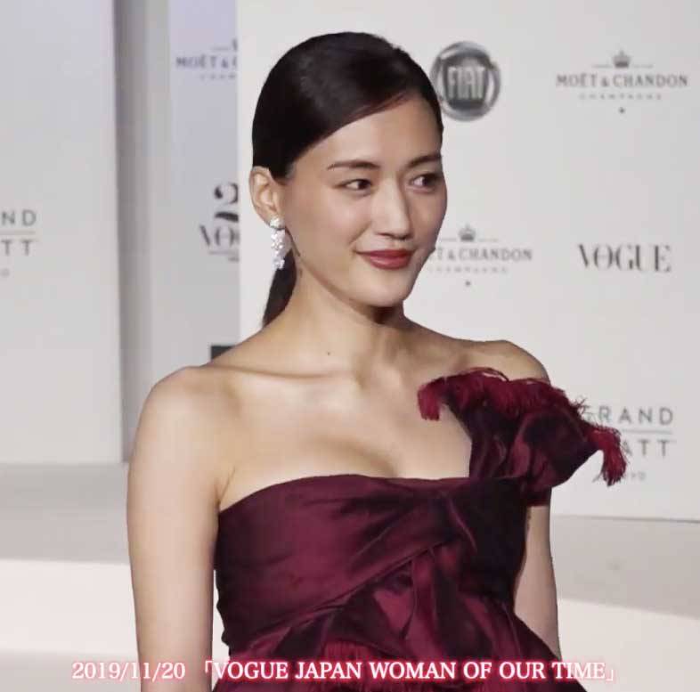 理想臉蛋 綾瀬遙獲《VOGUE JAPAN》頒發女性奬項。（影片來源：news.mynavi.jp）