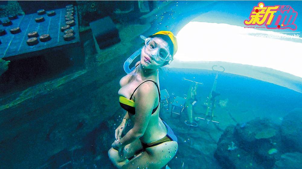 白雲經常在水深7米的巨型「 金魚缸 」中練習自由潛泳，她直言愛潛水是因為在水中感覺更平靜更享受。