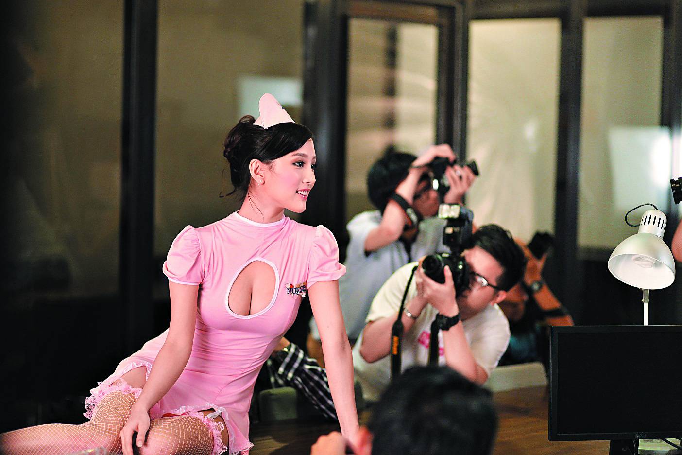 陳靜憑著《低俗喜劇》飾演「爆炸糖」一角入圍 金馬獎，並奪得2013年香港金像獎最佳女配角。
