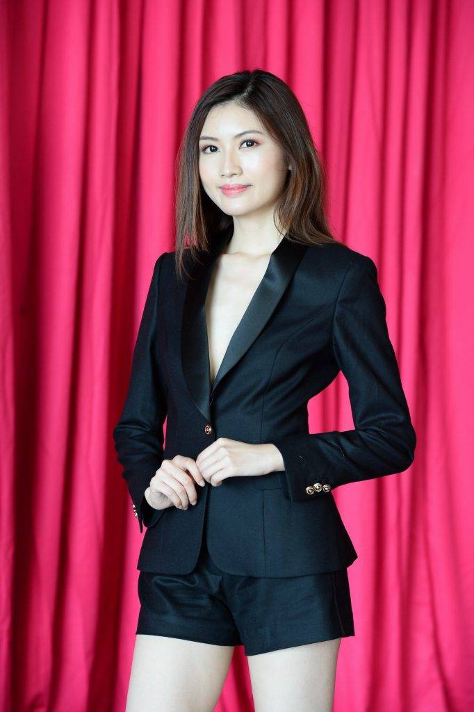 亞洲小姐2020 5號何雙妍是賽前大熱門，不過身材平平，谷唔谷都冇睇頭。