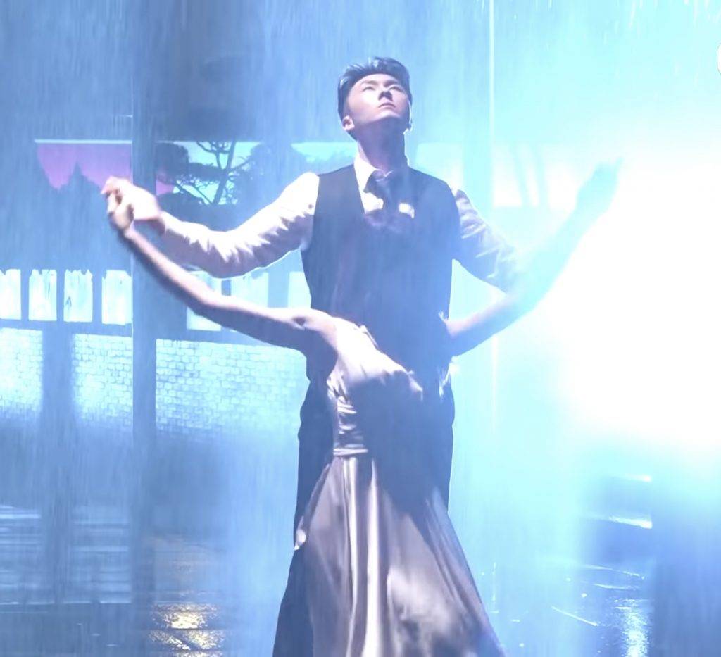 踩過界2 王浩信透露這場雨中跳舞是呼應上輯《踩過界》，所以拍攝時分外感觸。