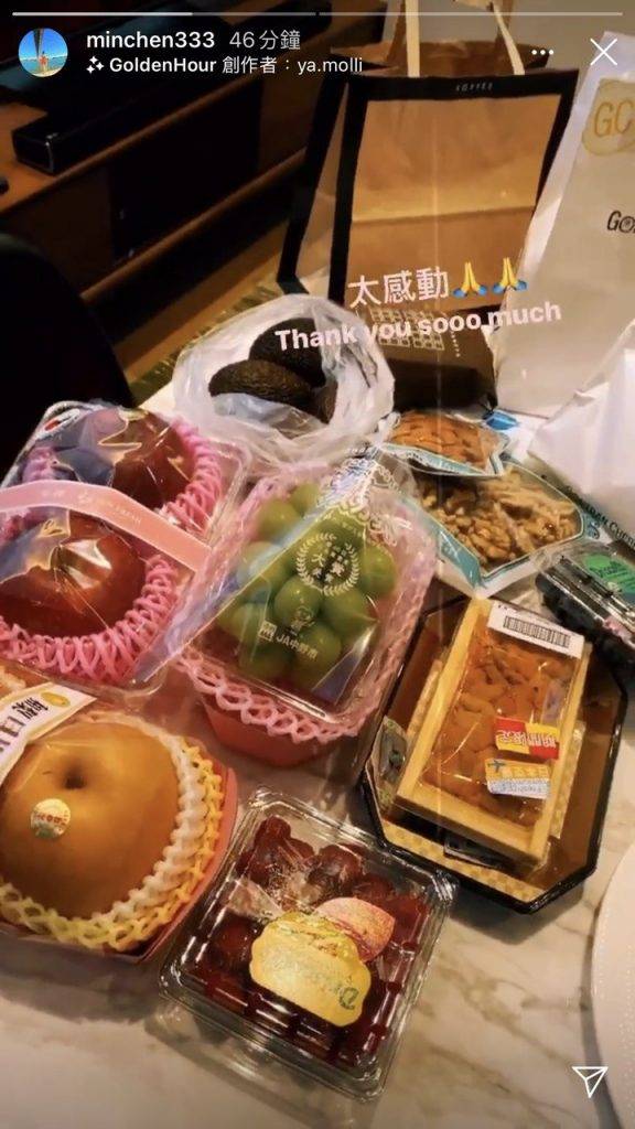 林明禎在IG即時動態分享了一枱食品，包括有貴價日本生果、海膽等食品，不知是否電影公司安排還是粉絲的禮物。