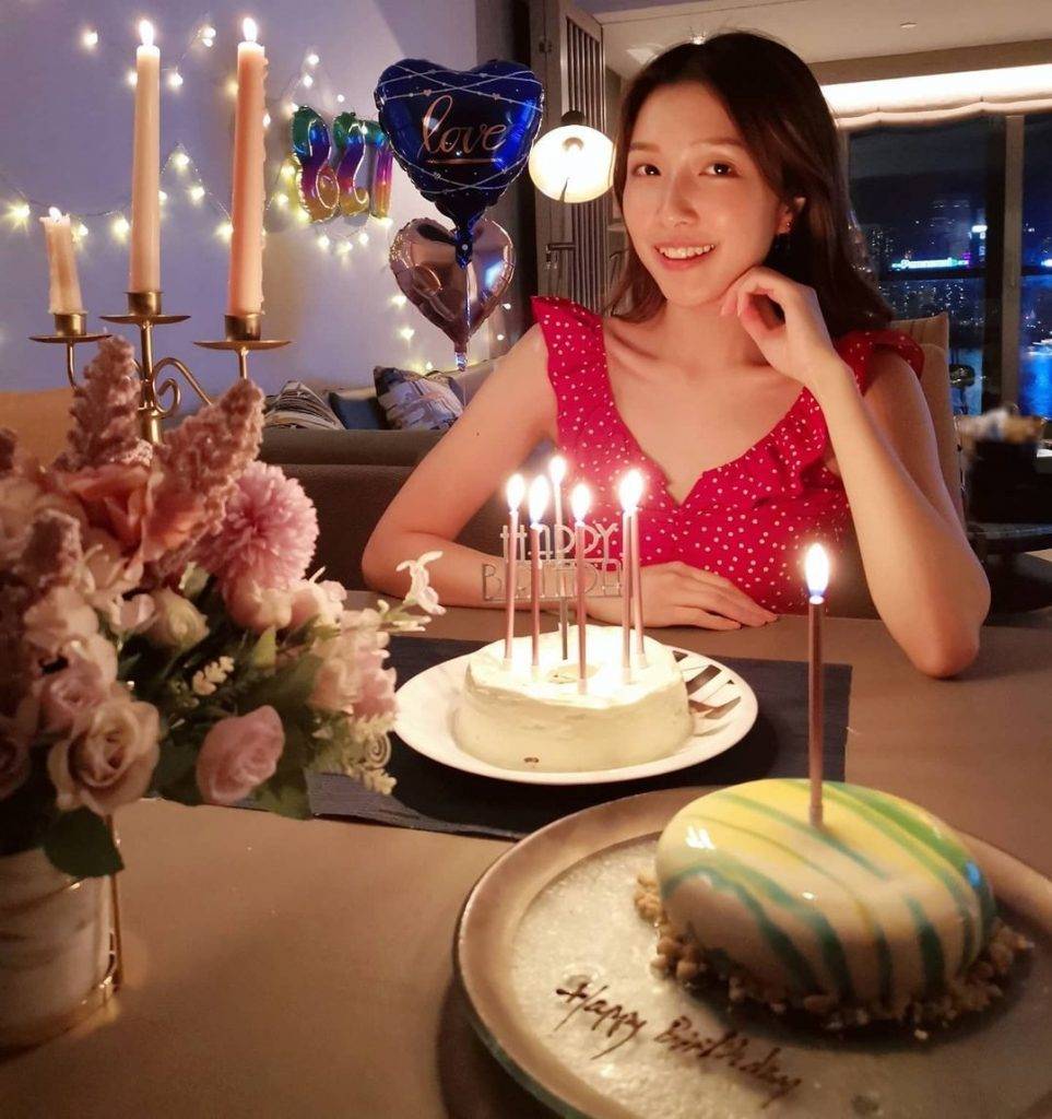 今年8月郭嘉文28歲生日，好朋友為她在酒店慶祝生日。