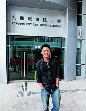 楊明 2005年楊明醉駕罪成，被判罰款7,000元及停牌1年。