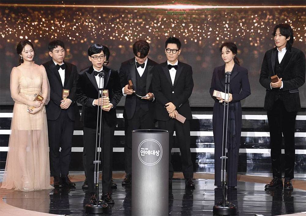 李光洙 《RM》全體成員曾多次獲得SBS電視台頒發大獎，李光洙亦曾以個人身份獲得最佳人氣獎及SNS STAR賞等獎項。