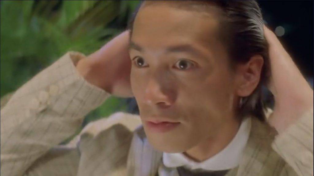 愛美麗狂想曲 陳豪在《算死草》中飾演的何春，招牌動作是用雙手擸頭。