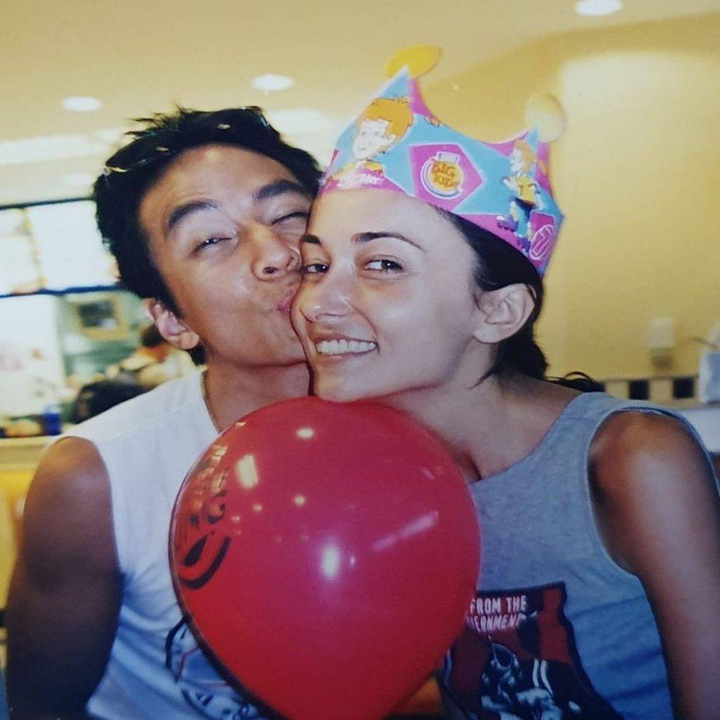 吳彥祖 這張照片是20年前的吳彥祖與Lisa S.，當時二人正處於熱戀階段。