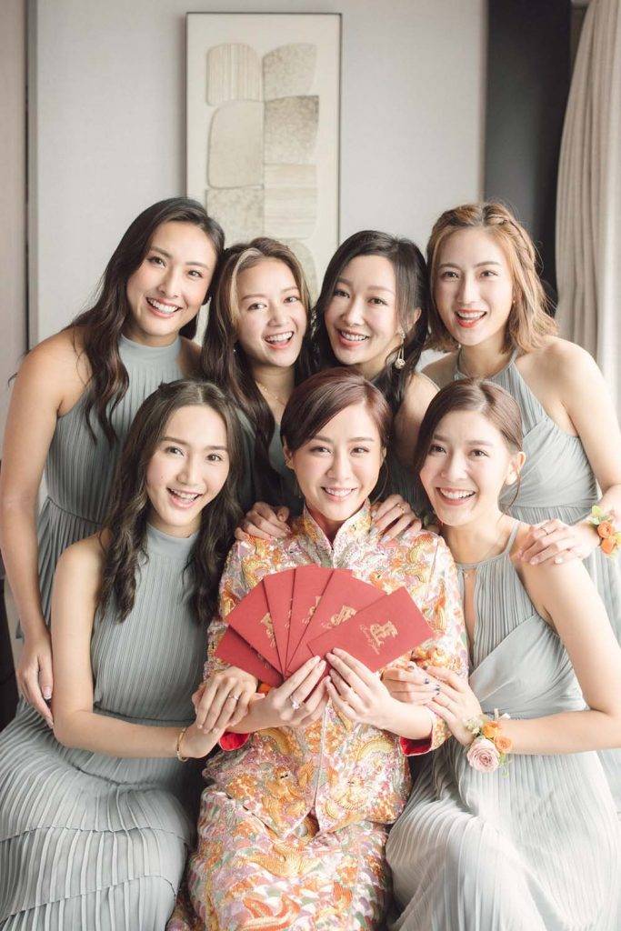 一班好姊妹開心為陳詩欣送嫁。（圖片來源：Facebook@TVB 娛樂新聞台）