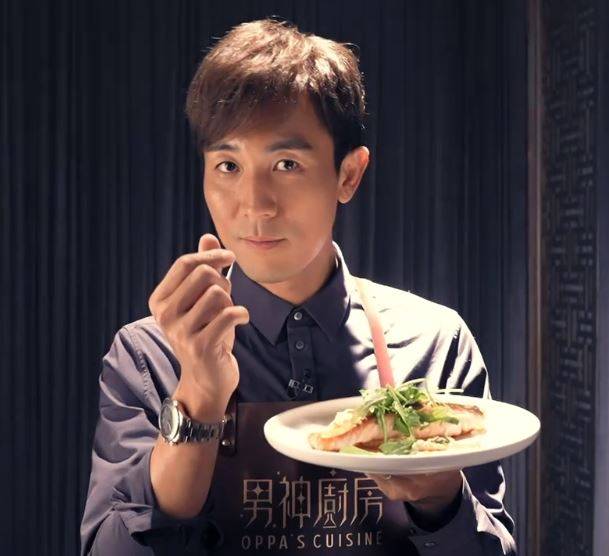 譚俊彥特別為飲食健康的Do姐煮三文魚。（圖片來源：無綫電視影片截圖）