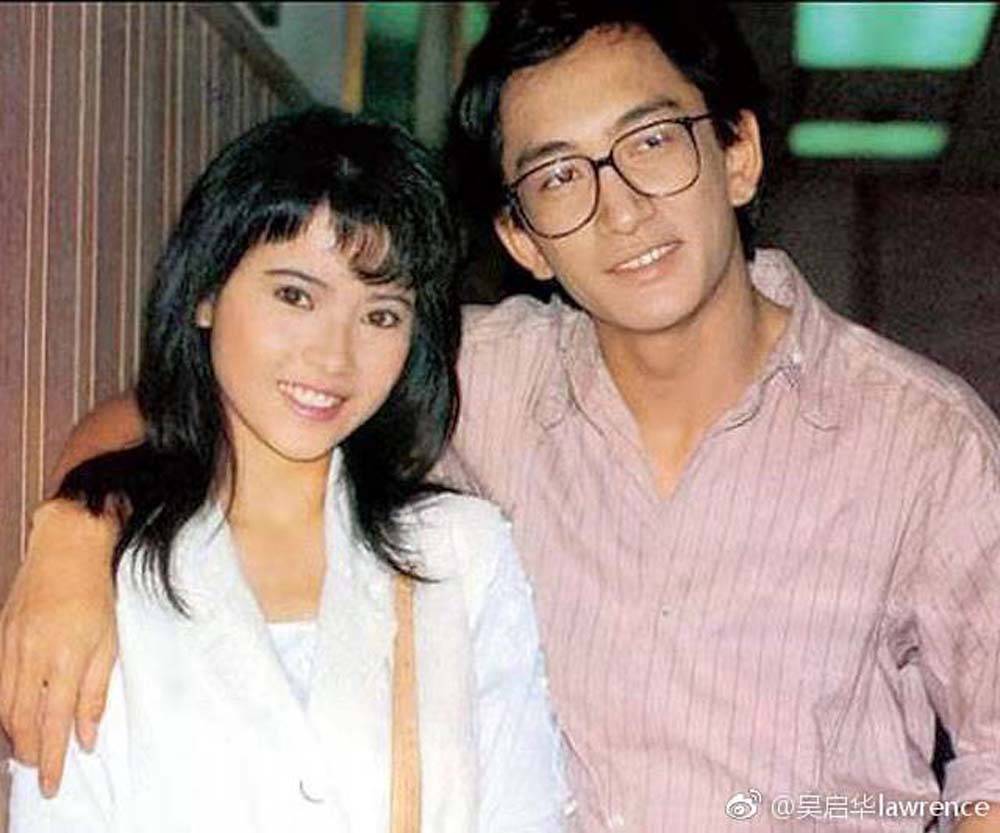 吳啟華自1983年19歲時，便讀藝員訓練班加入TVB，同學有已故的藍潔瑛，以及劉嘉玲、曾華倩、吳君如等，之後他曾多次離巢又回巢拍劇。