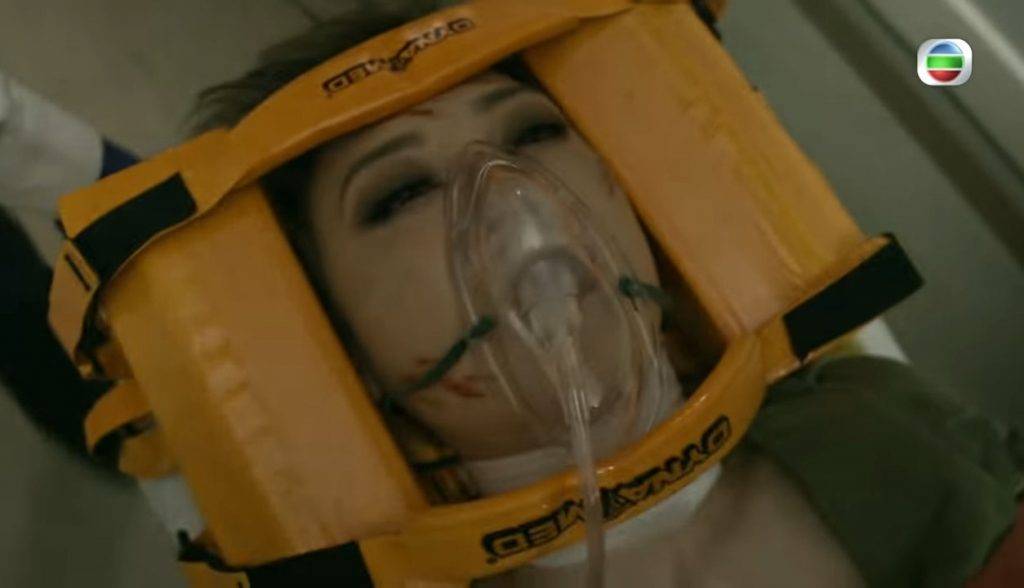 飛虎3壯志英雄 被推入急症室後，醫生指Renee腹部中槍後大量出血，雖然經過搶救後已脫離危險期，但需要好好休息。