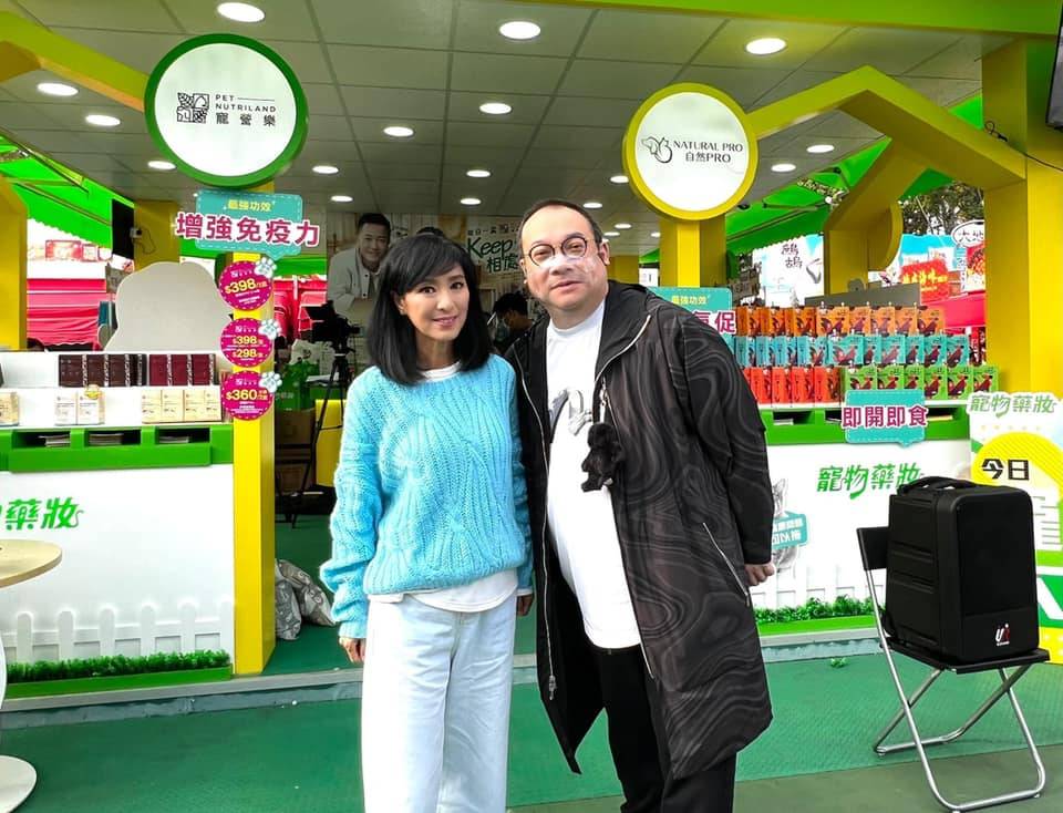 李佳芯 陳恩德與不少圈中人都有交情，包括為其品牌代言多年的米雪，自與TVB反面後，他指與ViuTV合作關係相敬如賓。