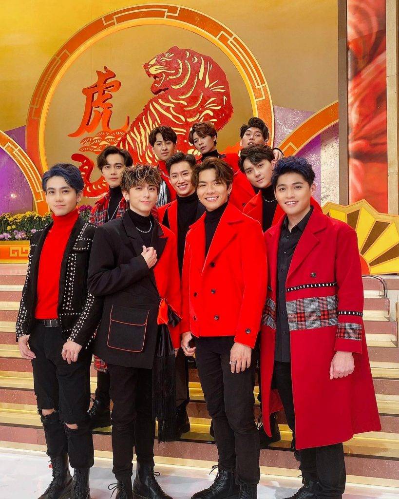 許俊豪 TVB「期間限定」的男團「Super Tiger」成員包括羅天宇、許俊豪、丘梓謙、鄒兆霆、曾展望、林俊其、魏柏豪、劉展霆、李紹堅及宋懿芳。