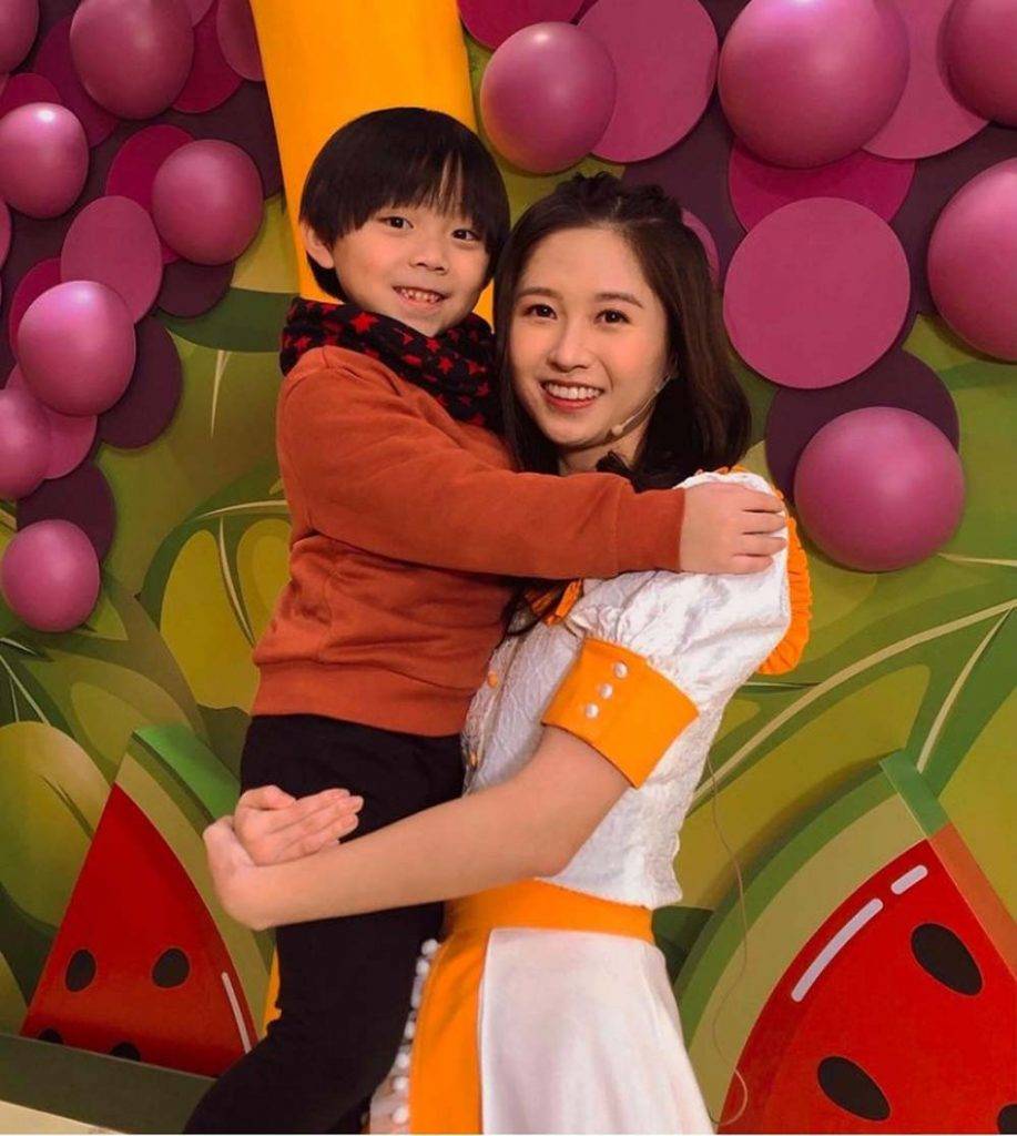 愛回家 倪嘉雯在兒童節目《Hands Up》化身「甜品公主」，大受細路仔觀眾喜愛。