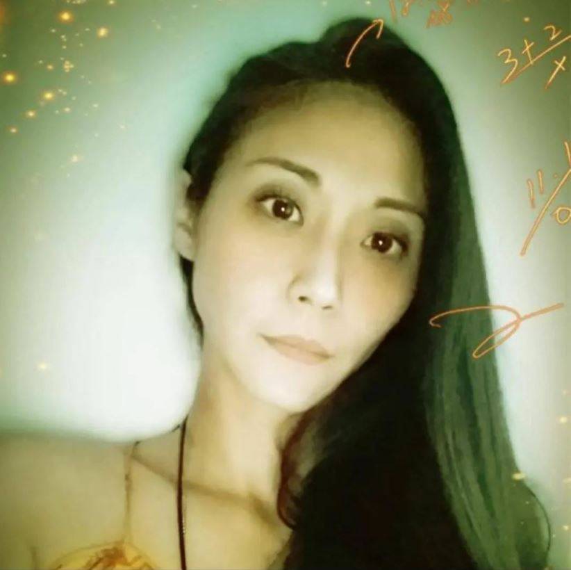 劉綽琪 劉綽琪日前在社交網上載一張面頰凹陷的近照。