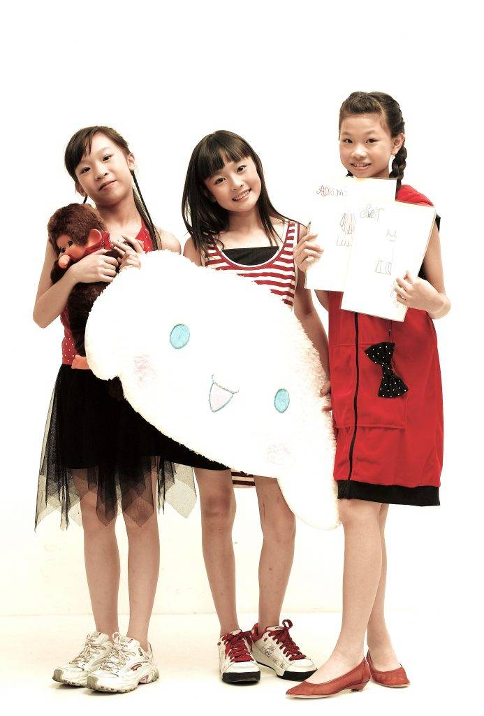 李蕴 泳照 年仅12岁的李蕴中）以女子组合Cream的成员身份正式出道。