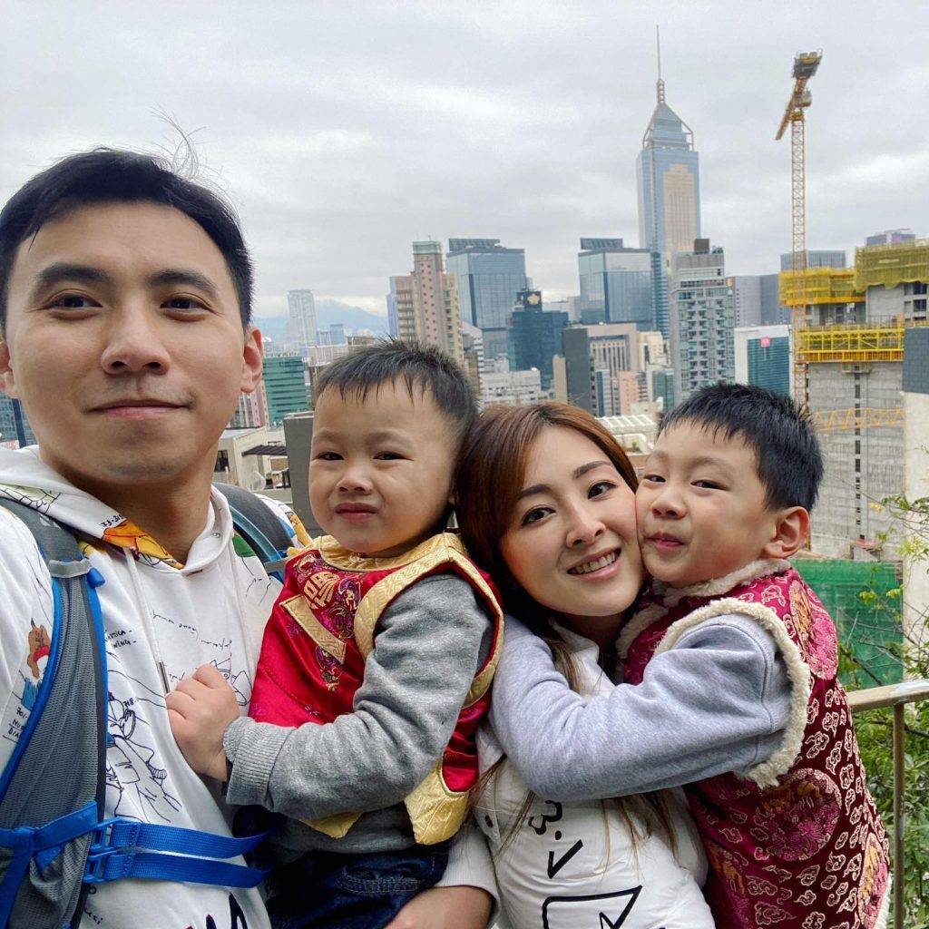 香港小姐 謝嘉怡 港姐 2016年嫁圈外律師蔡錦豪，育有兩子。