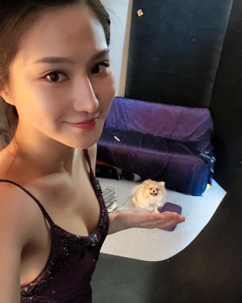 香港小姐2022 Bianca在社交網放了不少自拍靚相。