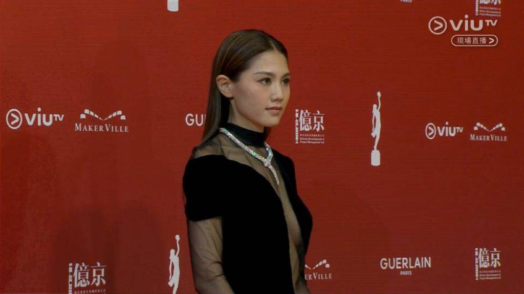 金像獎2022 第40屆香港電影金像獎 周秀娜憑《馬達‧蓮娜》獲提名「最佳女主角」，輸人唔輸陣，霸氣側露，喺紅地氈先贏一仗。