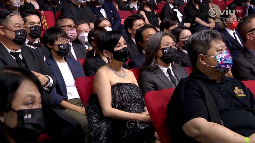 金像獎2022 8大精華 第40屆香港電影金像獎 金像獎2022 吳君如喺台下冇晒表情。