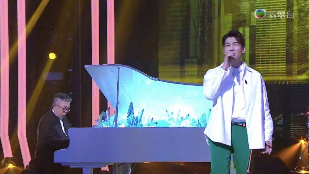 香港金曲頒獎典禮 林奕匡獻唱《疾風》。