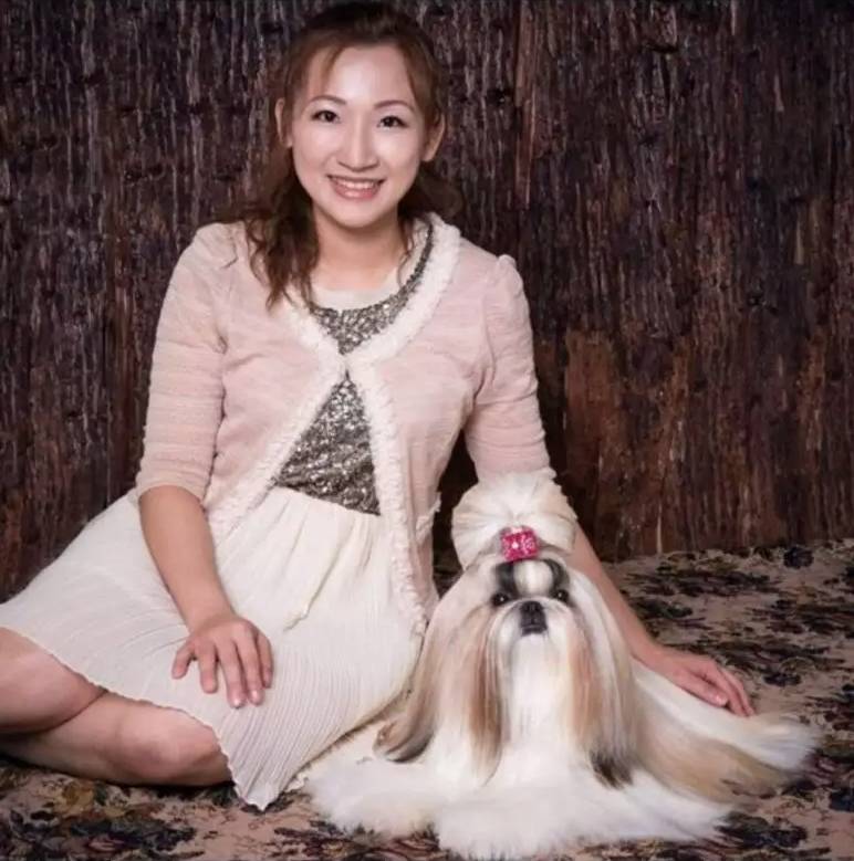 李泳豪 李泳豪台灣女友Agnes Lin同樣係愛狗之人。