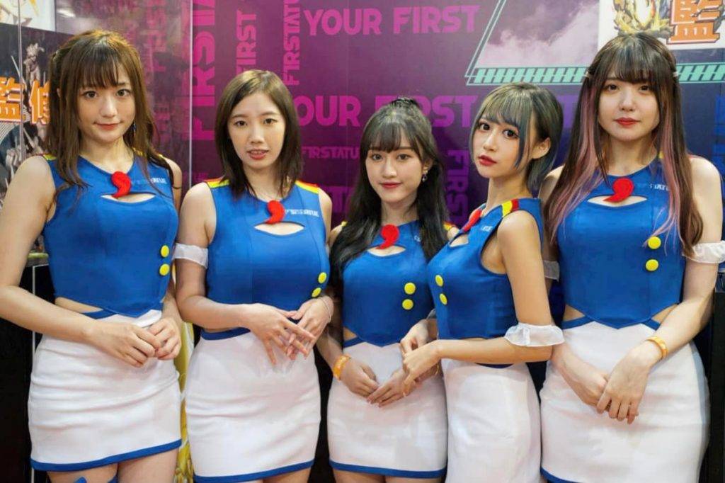 動漫節2022 動漫節show girl 由左至右：Grace、Jessie、Bonnie、Hanna、零小千