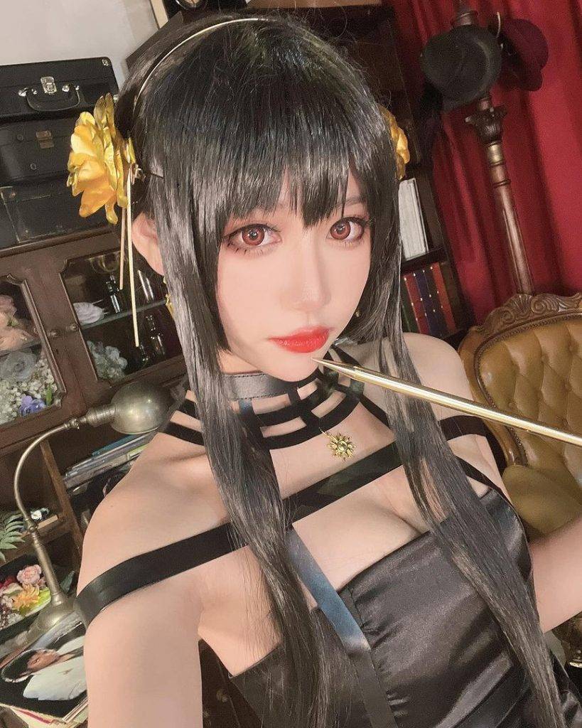 霍哥 ig Bonnie两年前已经参加过动漫节做Cosplayer！（图片来源：IG@bonnie_the.poop）