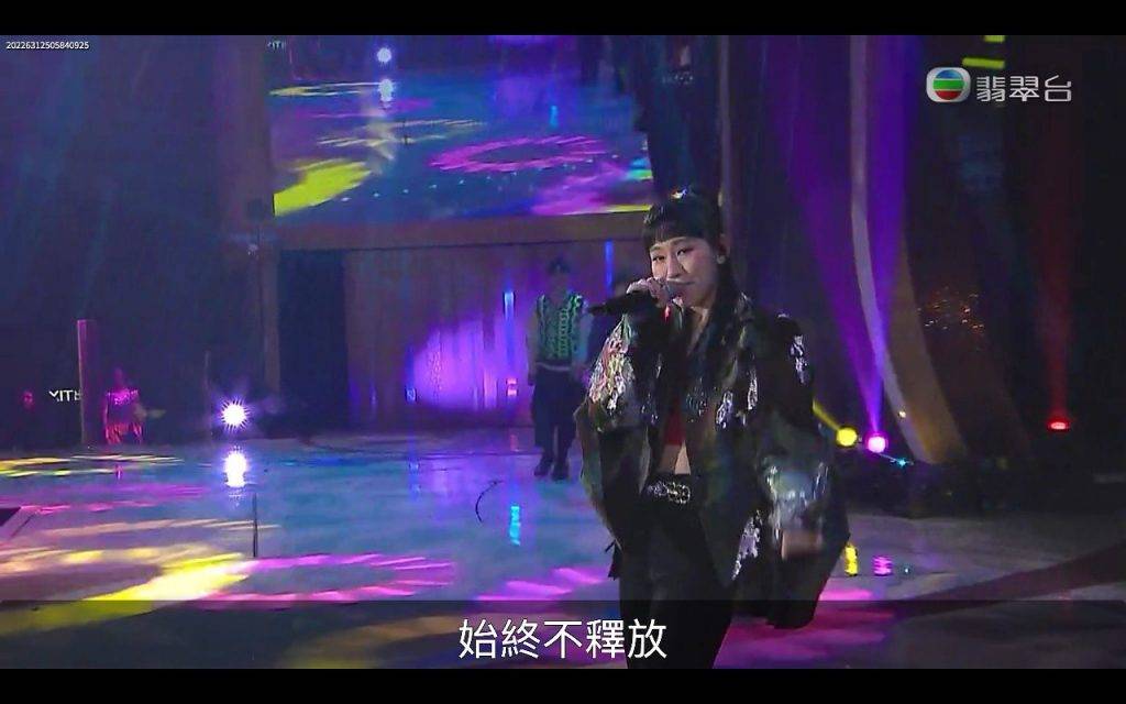 2022香港小姐 香港小姐 GIGI獨唱和合唱多首歌曲，數量仲多過JW。