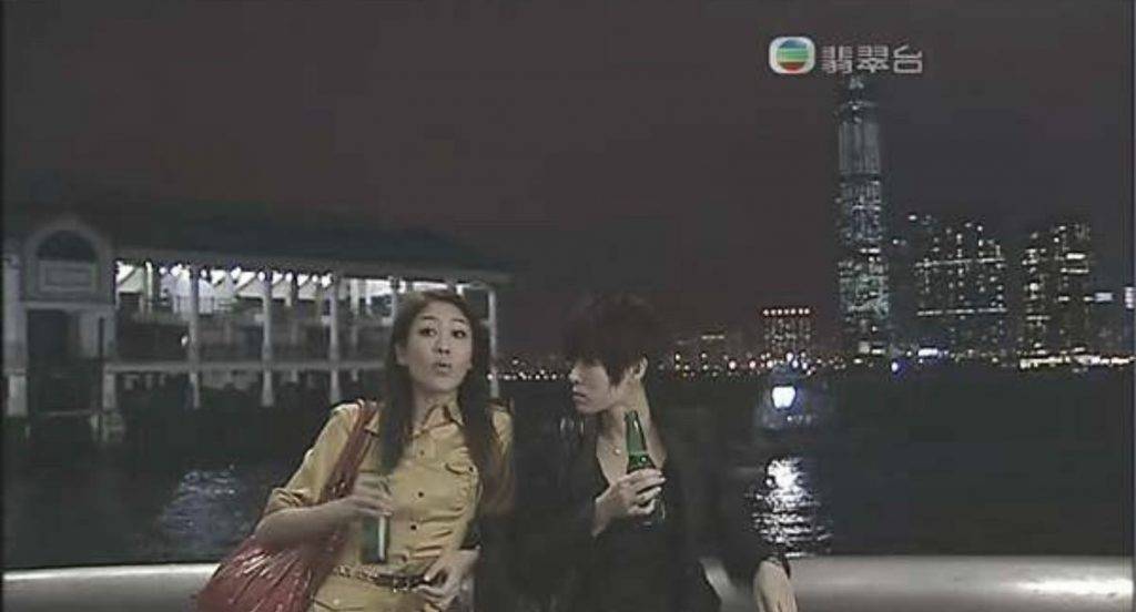 網民嚴選 無綫 香港夜晚的維港景的最佳拍攝地，一般都會在中環的9號碼頭。