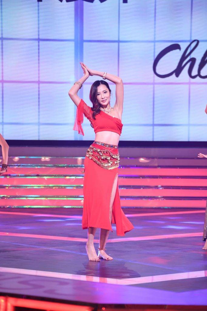 香港小姐再競選 高妹一族：梁允瑜表演印度舞。