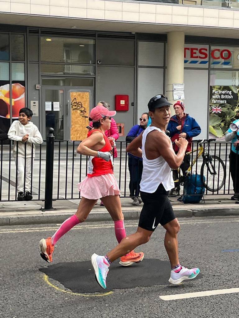 香港美魔男 男星 美魔男 林海峰 林海峰在狀態大勇下以3小時18分08秒完成倫敦馬拉松賽事。