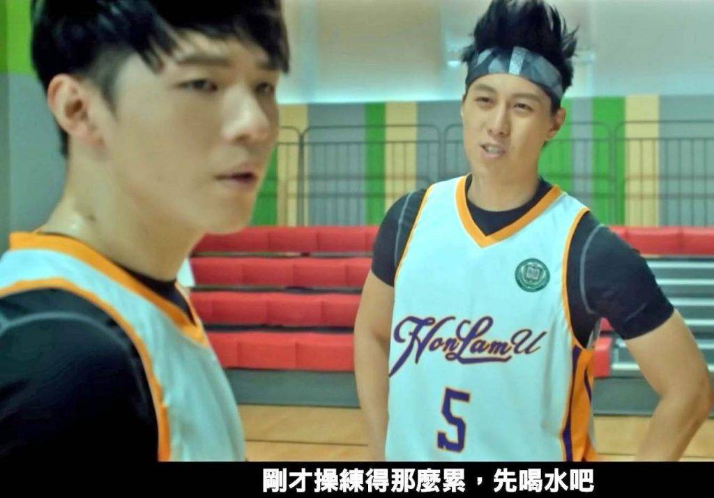 陳安立 陳安立劇中與Ian陳卓賢同為翰林大學籃球隊成員，6呎身高加矯健身形好出眾。
