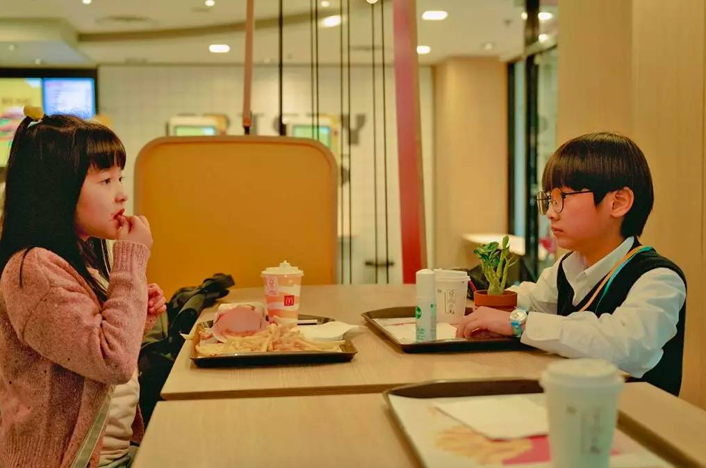 季前賽 姜濤 兩個童星都被網民大讚可愛！