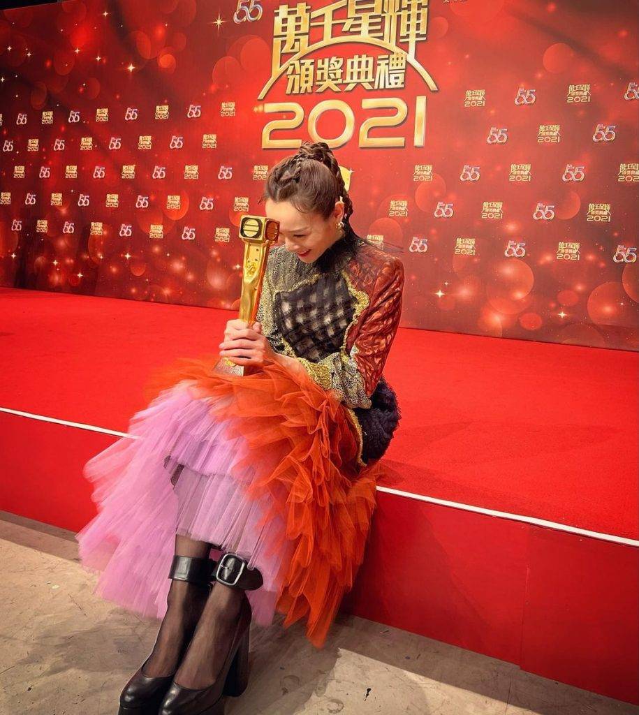 李佳芯 緋聞 李佳芯 李佳芯2018年憑《BB來了》獲得最佳女主角一獎，上位快過火箭。