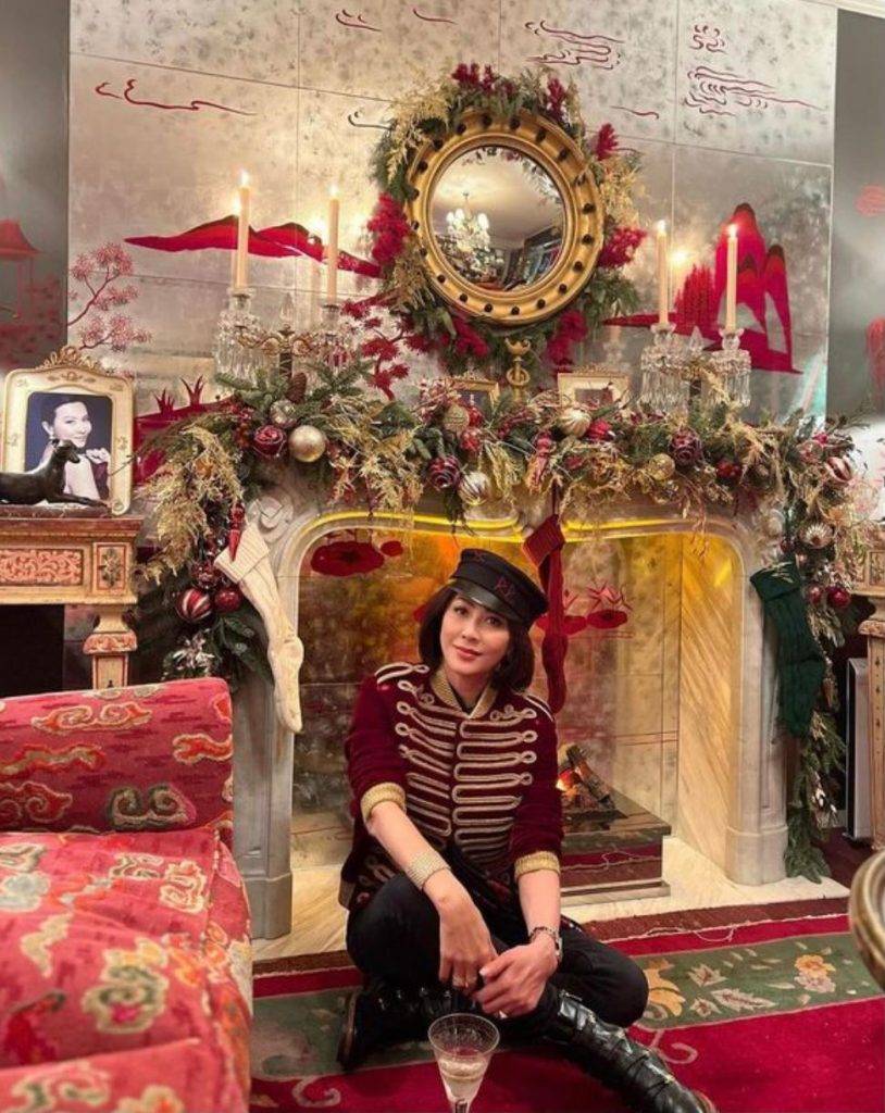 劉嘉玲 劉嘉玲在IG上傳數張豪宅內裝奢華至極的照片，就如身在歐洲宮殿一般浮誇。
