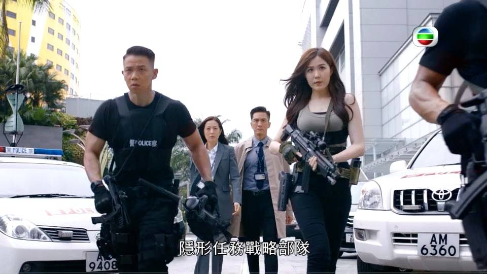 超能使者 劉佩玥變有型狙擊手。