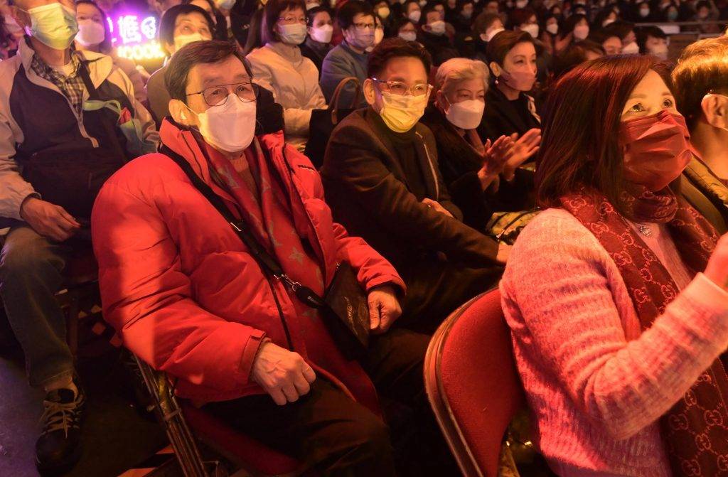 肥媽 修哥胡楓及羅蘭姐都有到場欣賞肥媽演唱會。