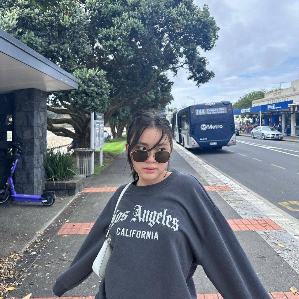 姚焯菲 素顏 姚焯菲 上月底出發到新西蘭的Chantel，終於在昨日更新了在新西蘭的照片。