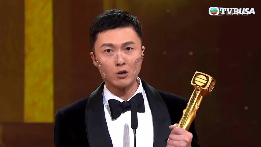 王浩信 王浩信在2017年和2020年分別憑《踩過界》和《踩過界II》獲得「最佳男主角」獎。