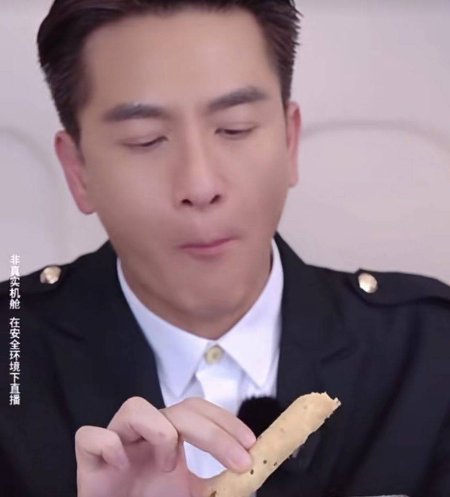 陳自瑤 馬國明吃得津津有味，有網友問他是不是肚餓了。