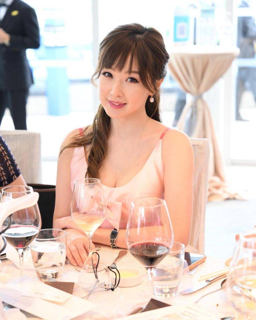 樂瞳 樂瞳在2017年離開TVB後，轉行賣酒，賣得有聲有色。