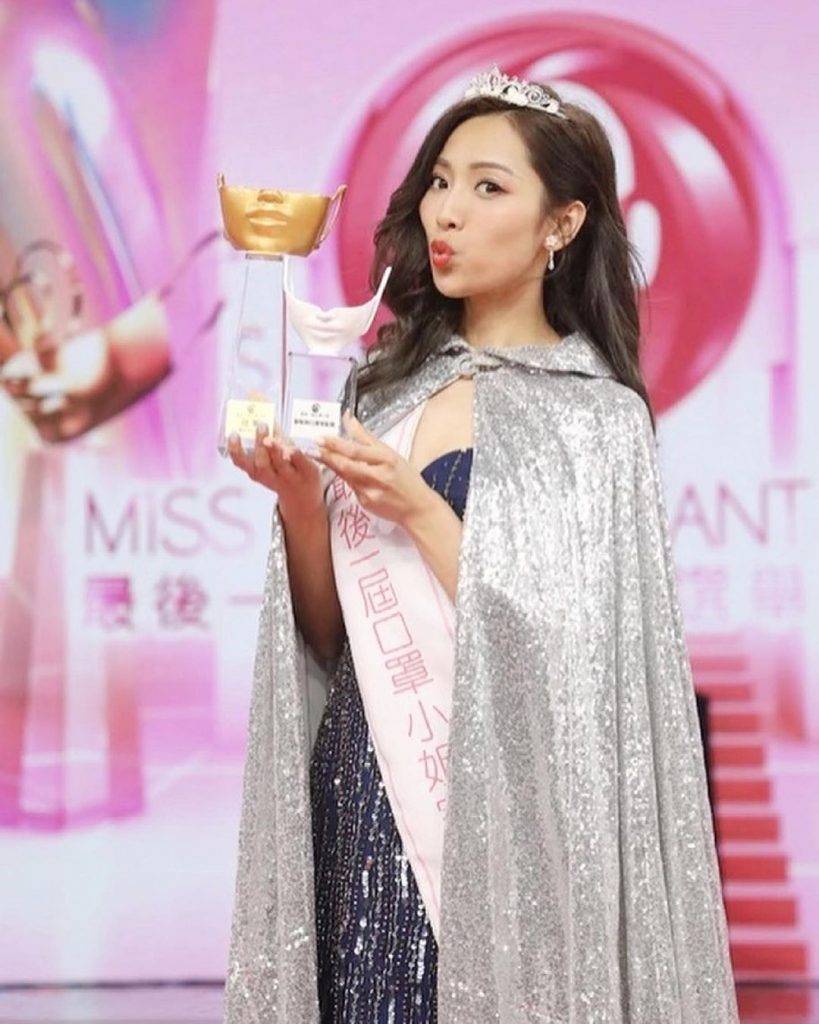 口罩小姐 浩南當日是冠軍與「服裝與口罩搭配獎」獎雙料得主。