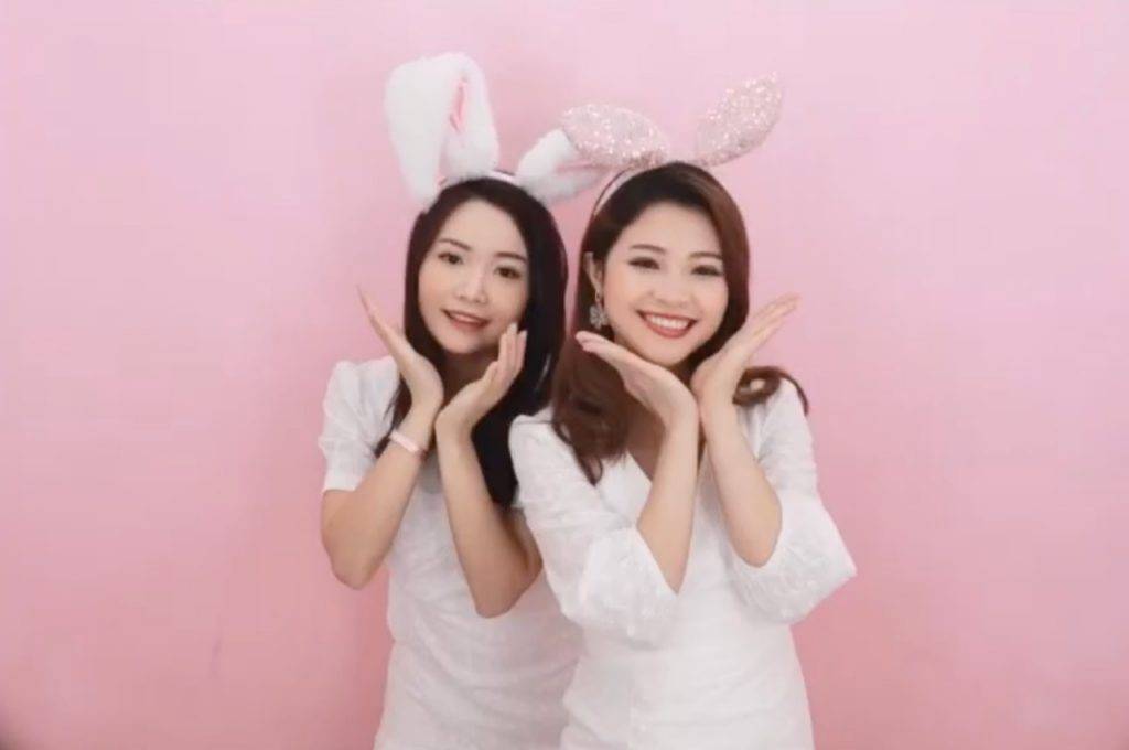 梁思齊 梁思齊左）和余茵娜扮兔女郎大擺「開花」pose。