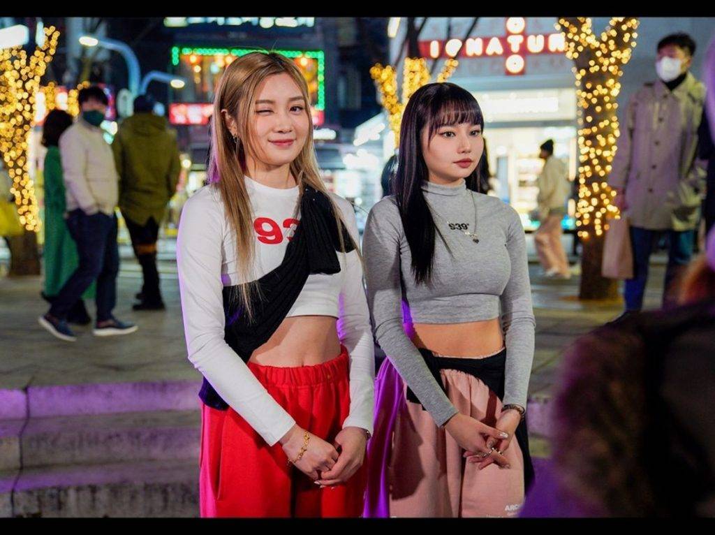 韓國 collar 有韓國攝影師將Day與Candy在弘大跳舞的相片放上網。