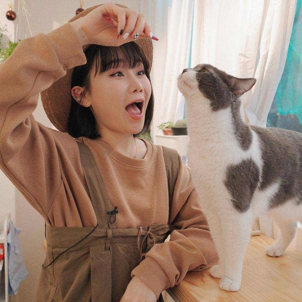 譚杏藍 Hana與她的愛貓